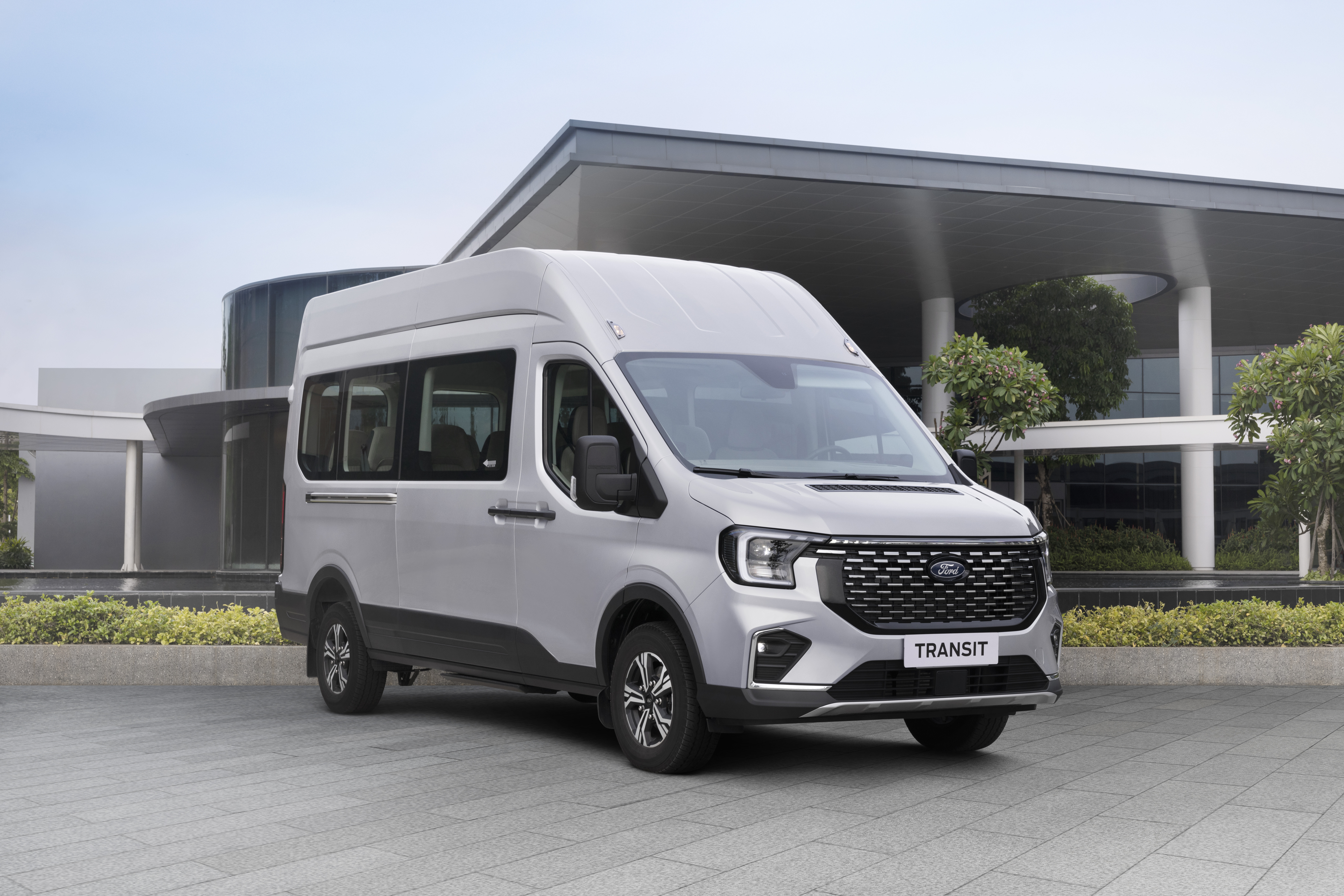 Hi res kv1 FORD Transit Hygiene RGB Transit Limousine